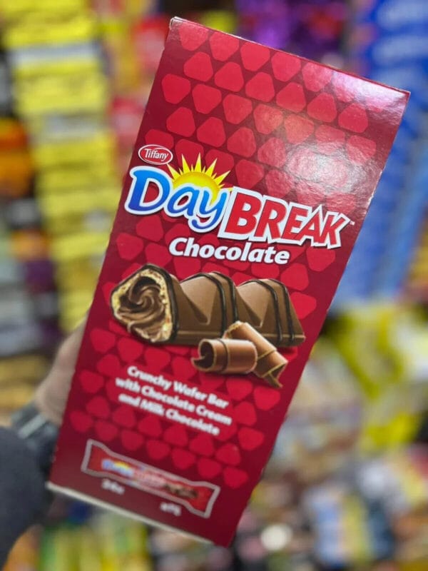 DayBreak Crunchy Wafer Bar With Choclate Cream 12 Gram 24 Pieces